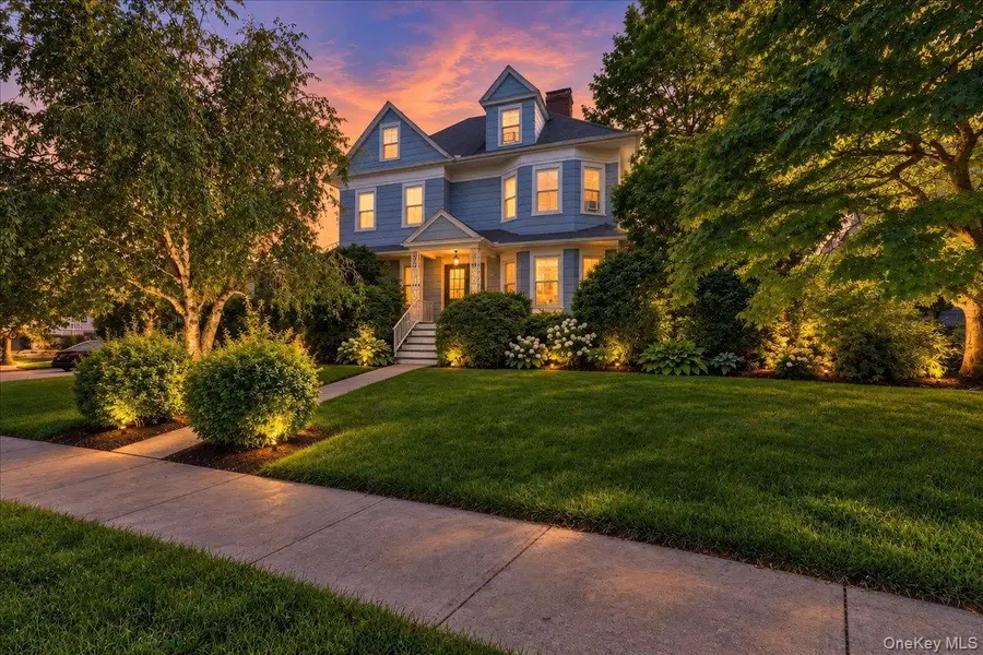 20 Edgewood Park, New Rochelle, NY 10801 - #3