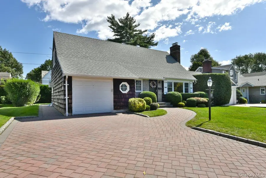 211 Wellington Road, Garden City, NY 11530 - #2