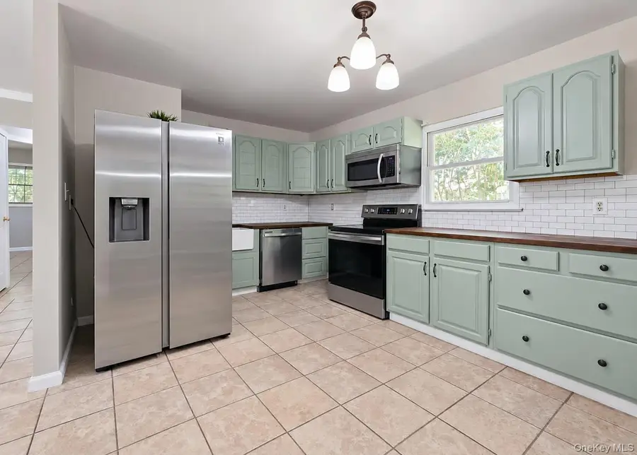 1065 Udall Road, Bay Shore, NY 11706 - #2