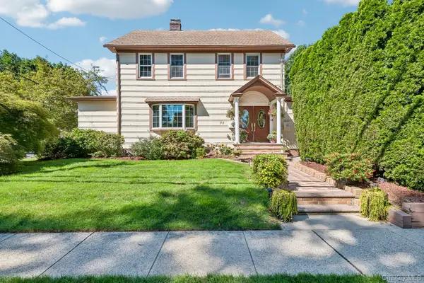 77 Jefferson Avenue, Roslyn Heights, NY 11577