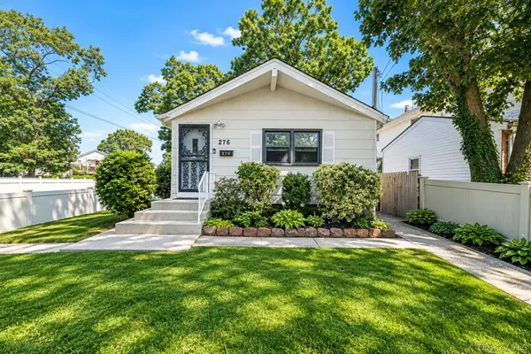 276 Deauville Boulevard, Copiague, NY 11726