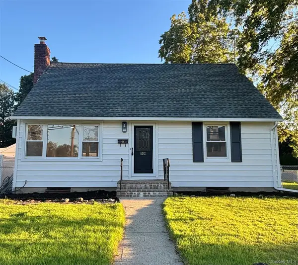 108 Dorset Avenue, Albertson, NY 11507