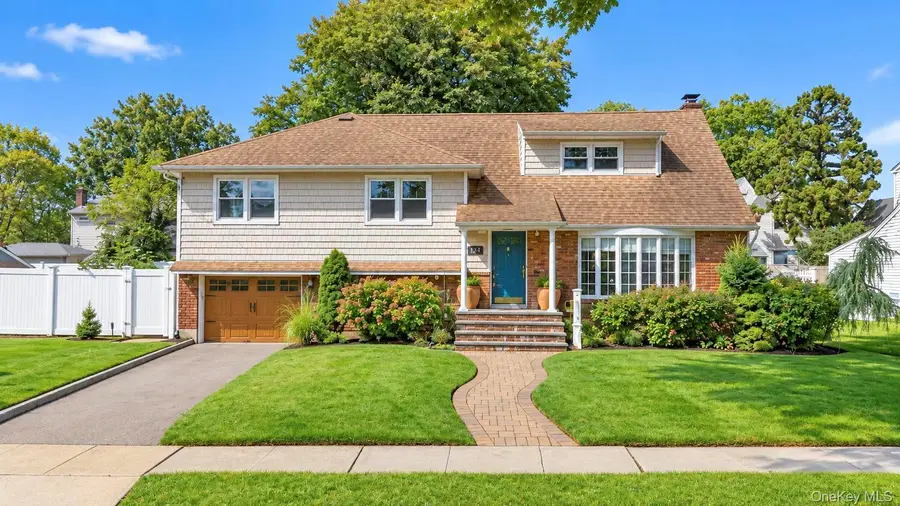 2684 Howell Street, Baldwin, NY 11510 - #2