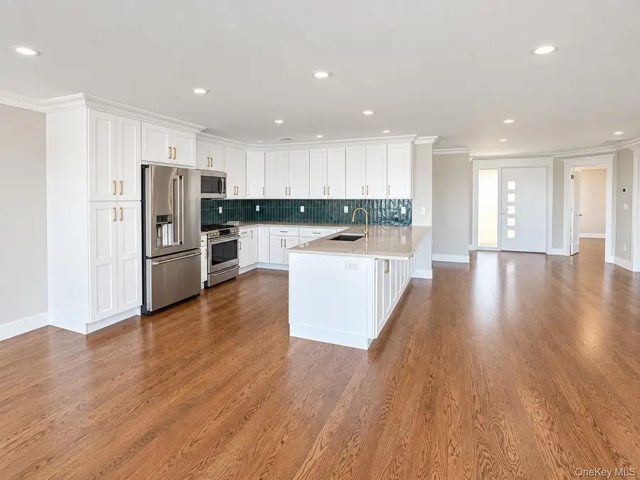 71 E Shore Drive, Babylon, NY 11702 - #2