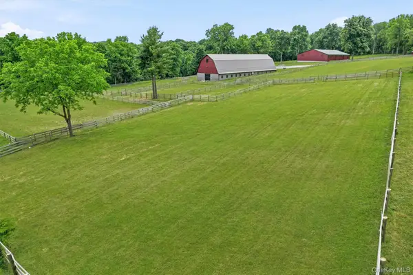 16 Almond Tree Lane, Warwick, NY 10990