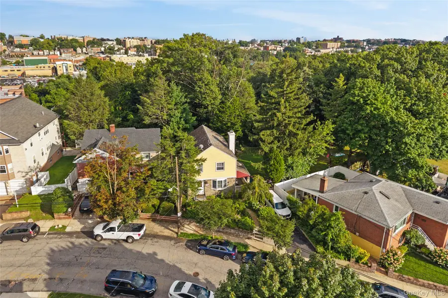 134 Hart Avenue, Yonkers, NY 10704 - #3