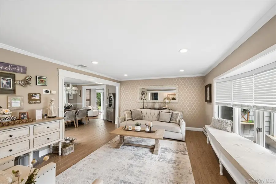 301 Vernon Street, Dix Hills, NY 11746 - #2