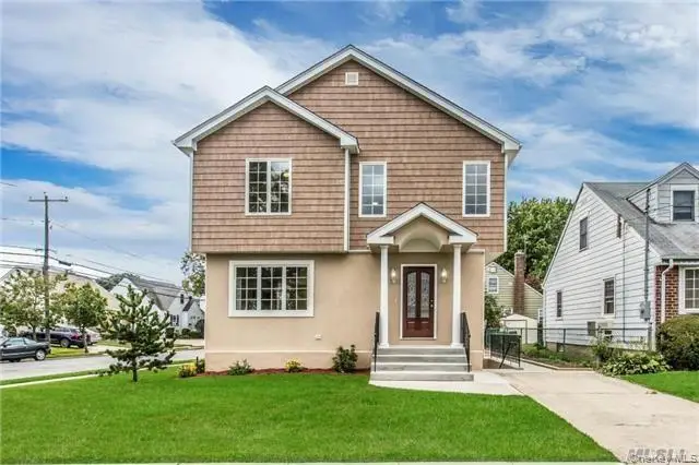 199 Royal Avenue, Mineola, NY 11501 - #1