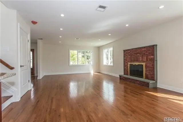 199 Royal Avenue, Mineola, NY 11501 - #3