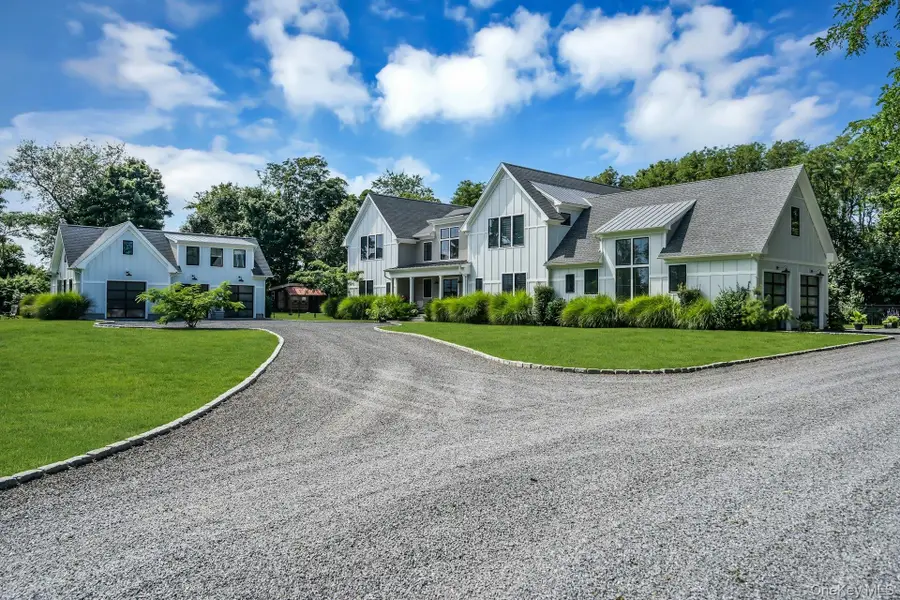 712 Hubbard Avenue, Aquebogue, NY 11901 - #2