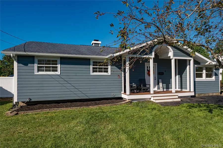 6 Evy Court, Sayville, NY 11782 - #2