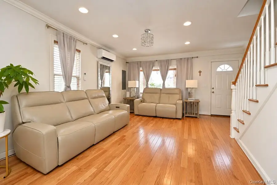 108 E 6th Road, Broad Channel, NY 11693 - #2