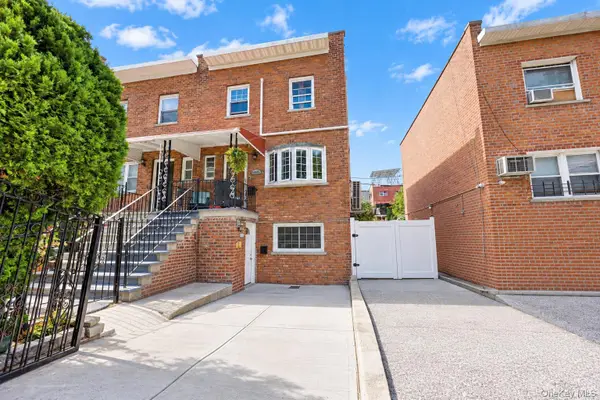 3035 Yates Avenue, Bronx, NY 10469