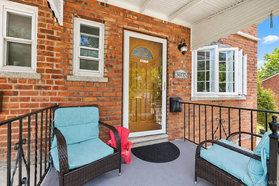 3035 Yates Avenue, Bronx, NY 10469 - #3
