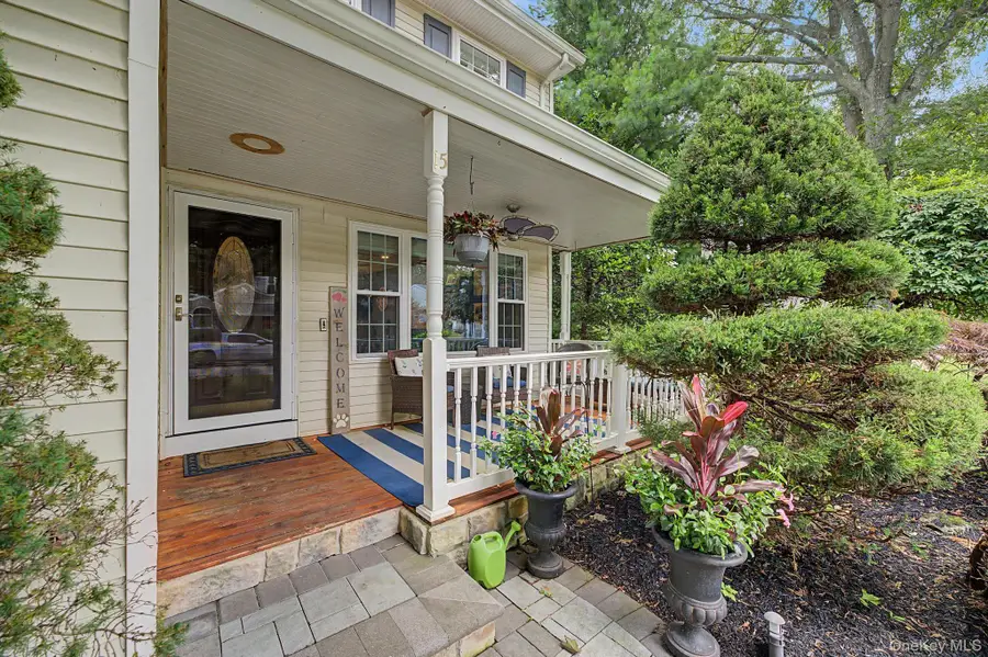 15 Winnecomac Circle, Kings Park, NY 11754 - #2