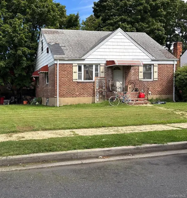 89 Chase Street, Hempstead, NY 11550