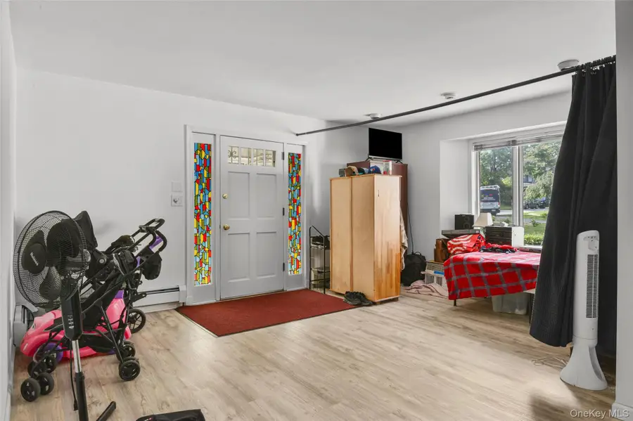 4 Ridgeview Avenue, White Plains, NY 10606 - #3