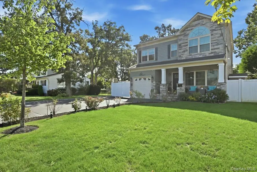 136 Oak Street, Deer Park, NY 11729 - #2