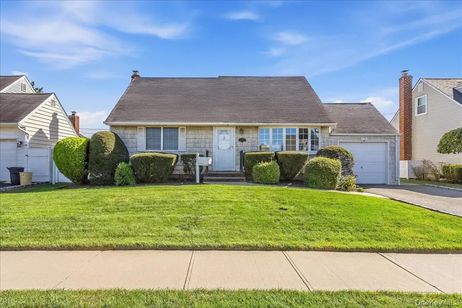 38 Croyden Lane, Hicksville, NY 11801 - #2