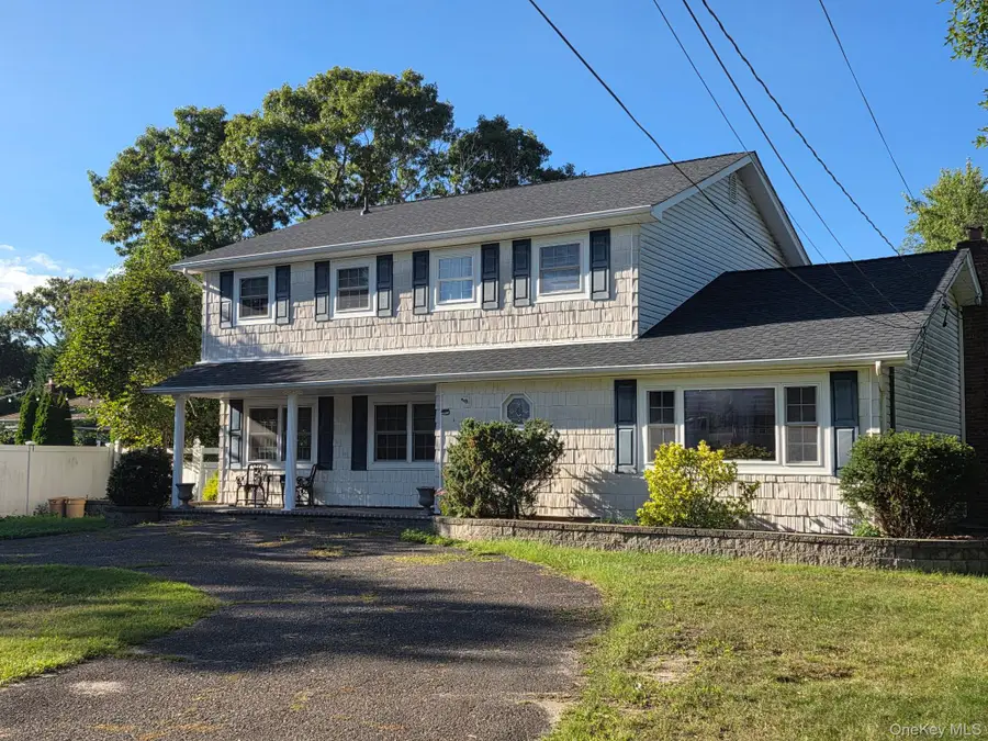 343 Mohawk Place, Holbrook, NY 11741 - #3