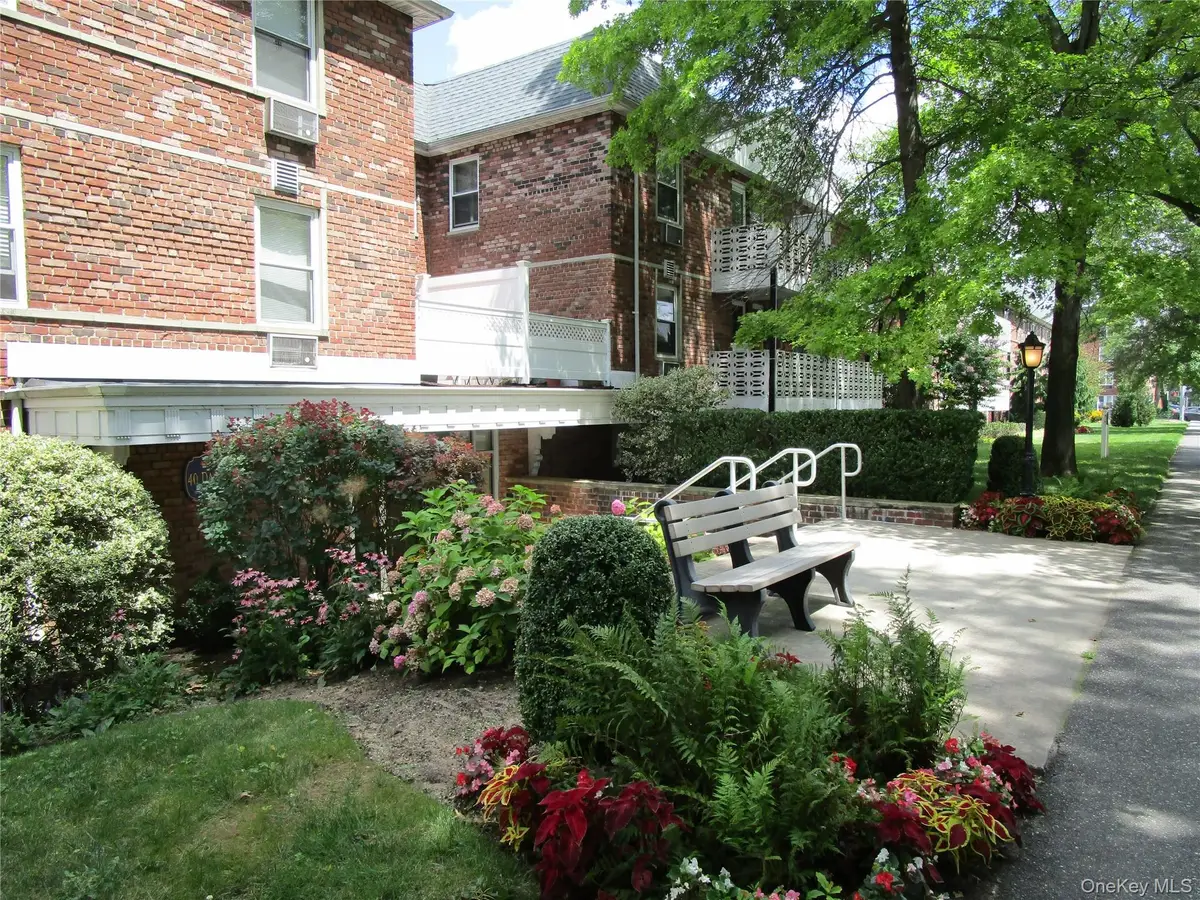 40 Daley Place #127, Lynbrook, NY 11563 - #1