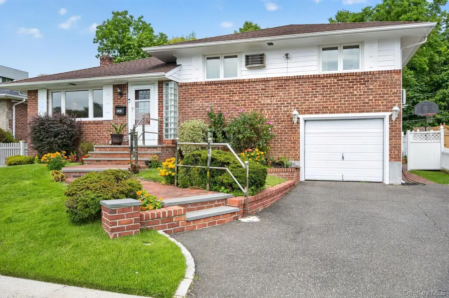 244 Halsey Avenue, Jericho, NY 11753 - #2