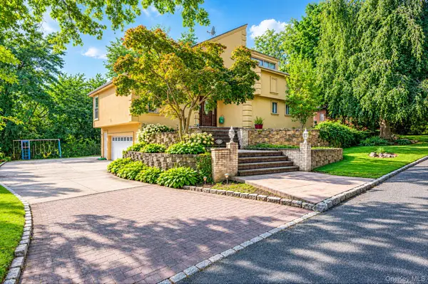 150 Mimosa Drive, Roslyn, NY 11576