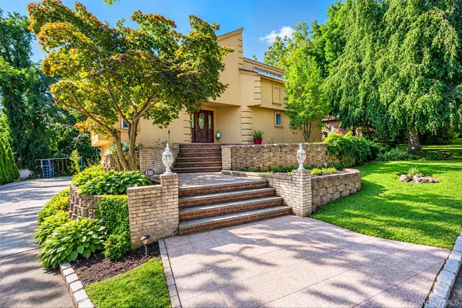 150 Mimosa Drive, Roslyn, NY 11576 - #3