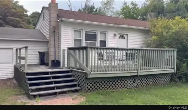 164 Bellport Avenue, Medford, NY 11763