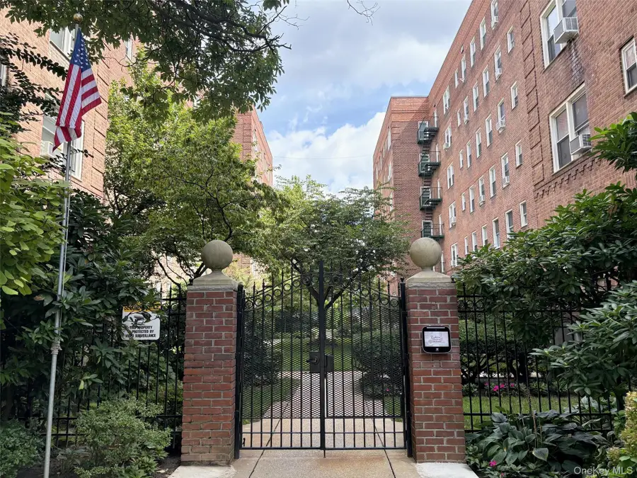 30 Catheral Avenue #4A, Hempstead, NY 11550 - #2