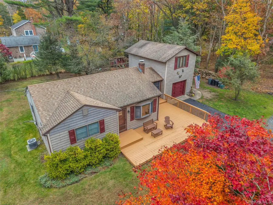 17 Hawkins Lane, Brookhaven, NY 11719 - #2