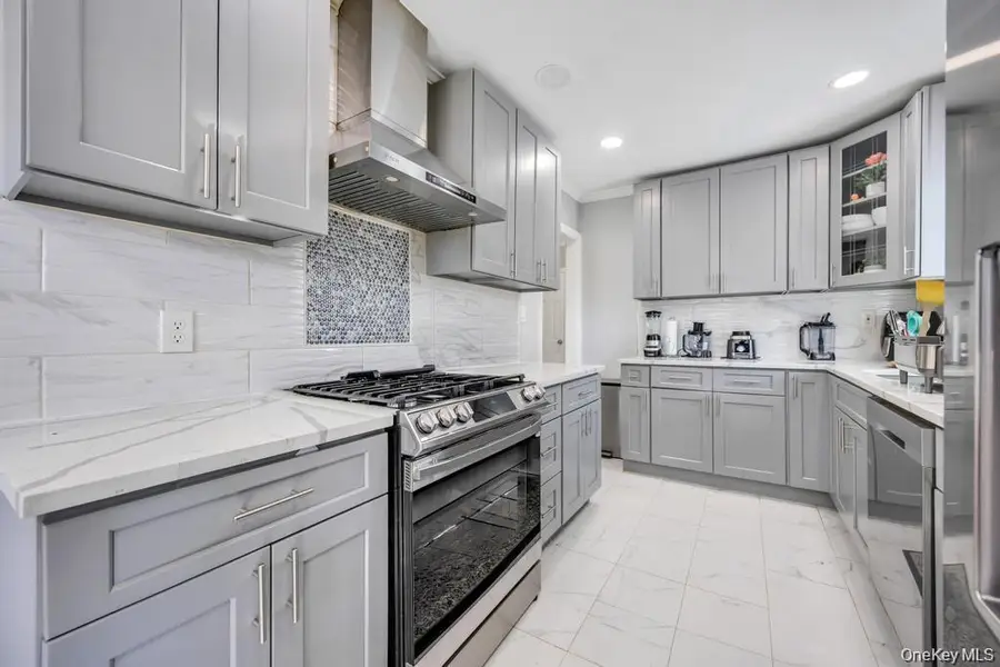 48 Liberty Avenue, Mineola, NY 11501 - #3