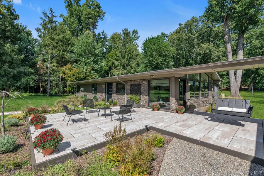 8 Meadow Lane, Lloyd Harbor, NY 11743 - #2