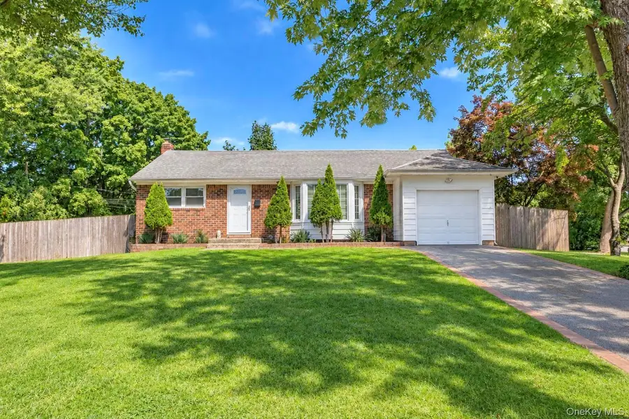 1 Azealia Court, Commack, NY 11725 - #2