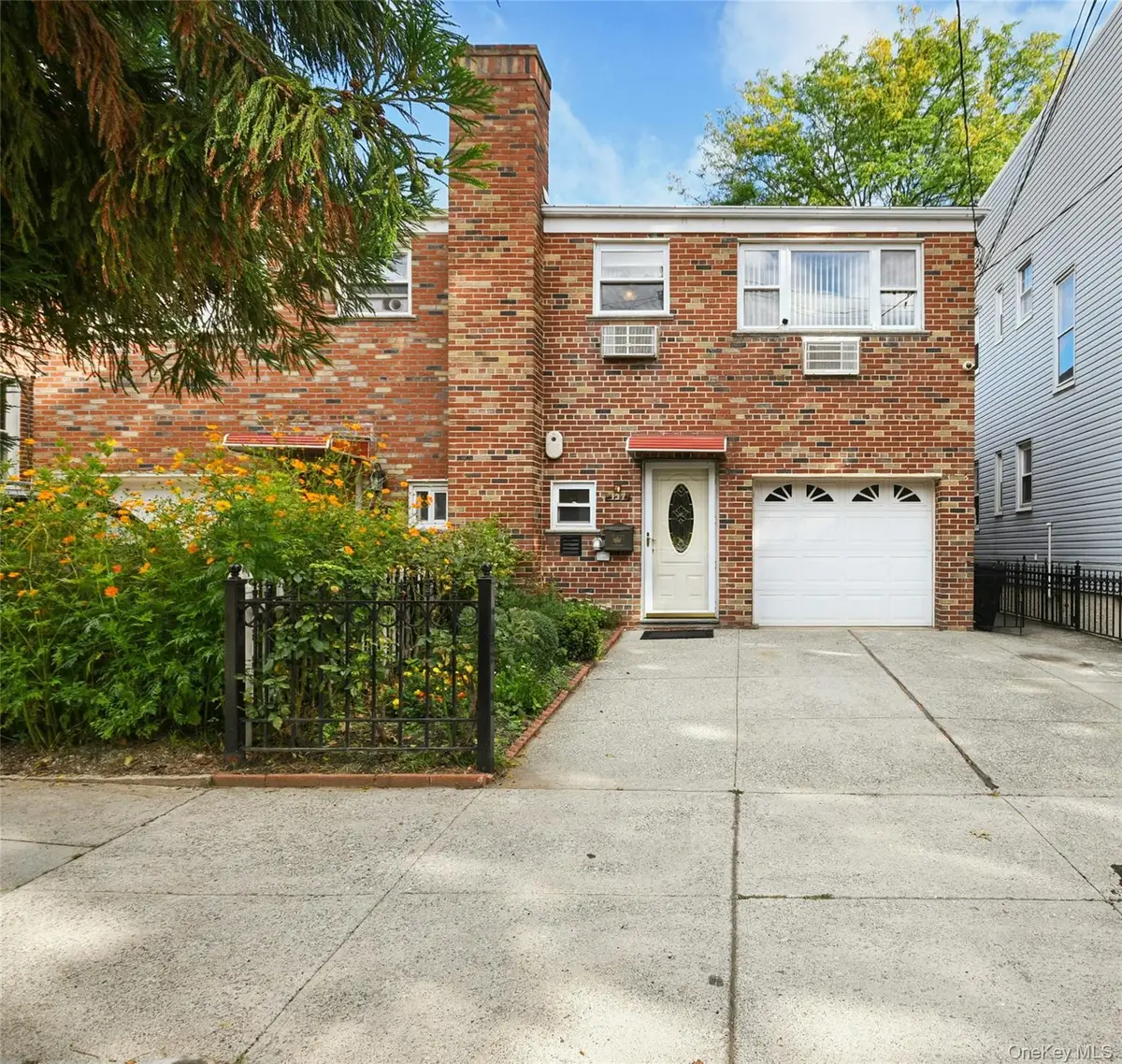 137 E 235th Street, Bronx, NY 10470 - #1