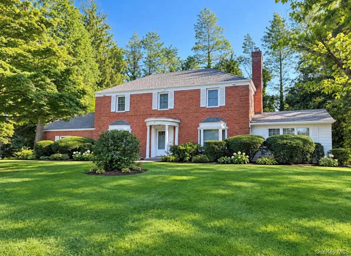 16 Birch Hill Road, Great Neck, NY 11020 - #1