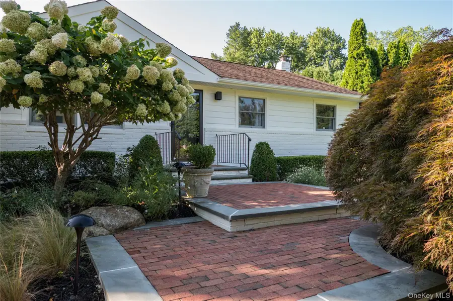 10 Magenta Lane, East Northport, NY 11731 - #3