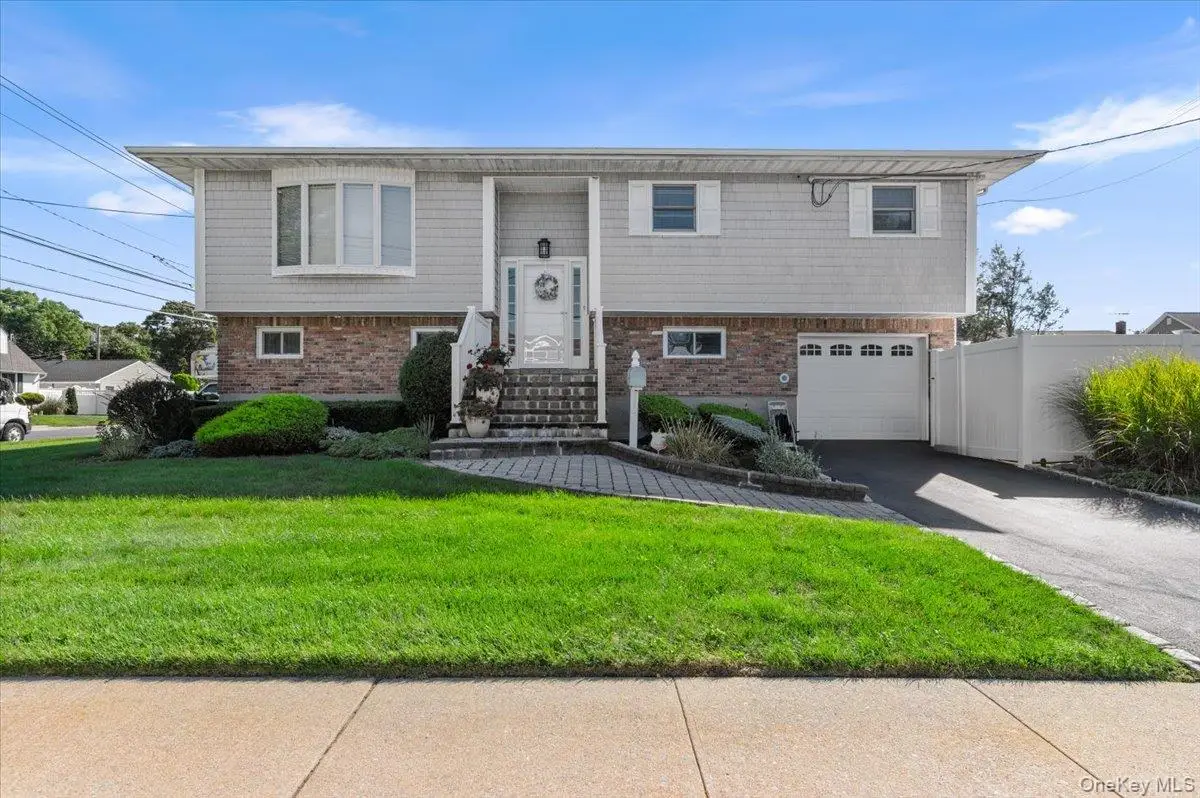 196 Von Huenfeld Street, Massapequa Park, NY 11762 - #1