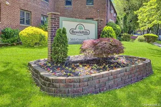 58-33 246th Crescent #0647, Douglaston, NY 11362