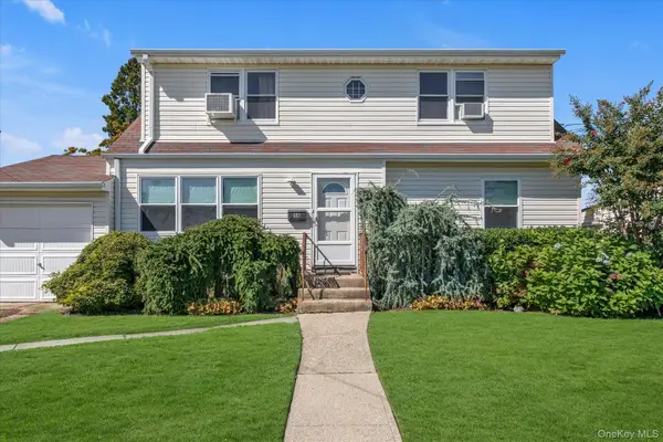 58 Elm Street, Hicksville, NY 11801