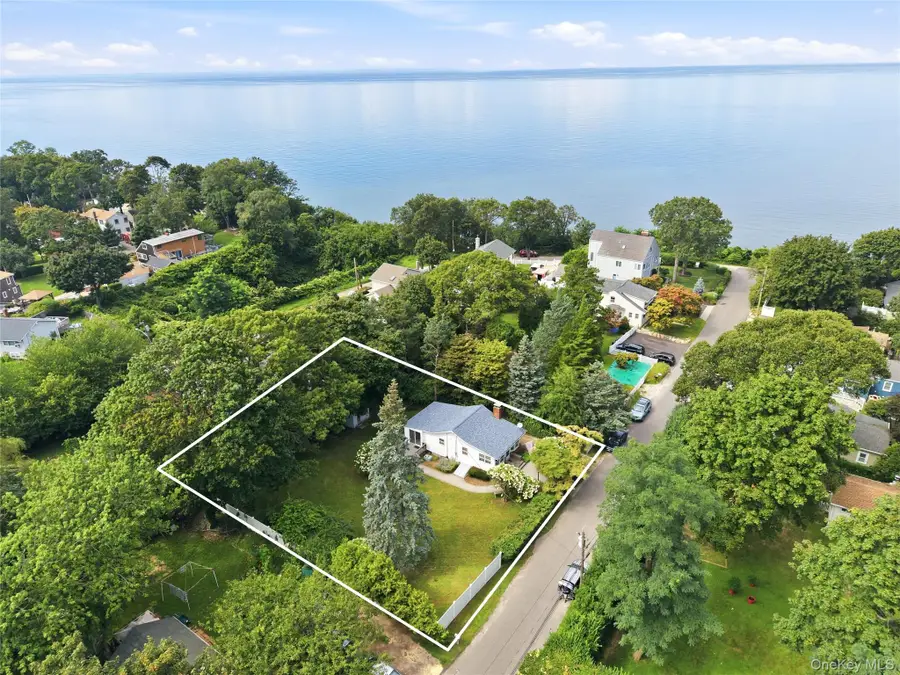 76 Queen Road, Rocky Point, NY 11778 - #2