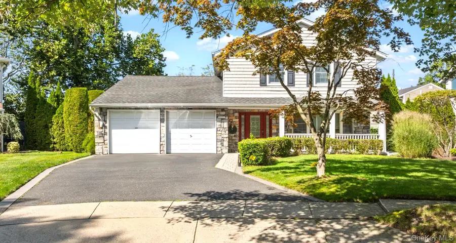 89 Brook Court S, New Hyde Park, NY 11040 - #2