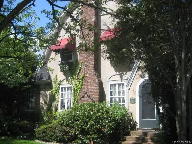 166 Southard Avenue, Rockville Centre, NY 11570 - #1
