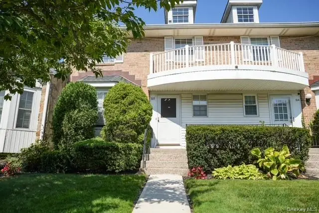 105 Glen Way, Syosset, NY 11791 - #1