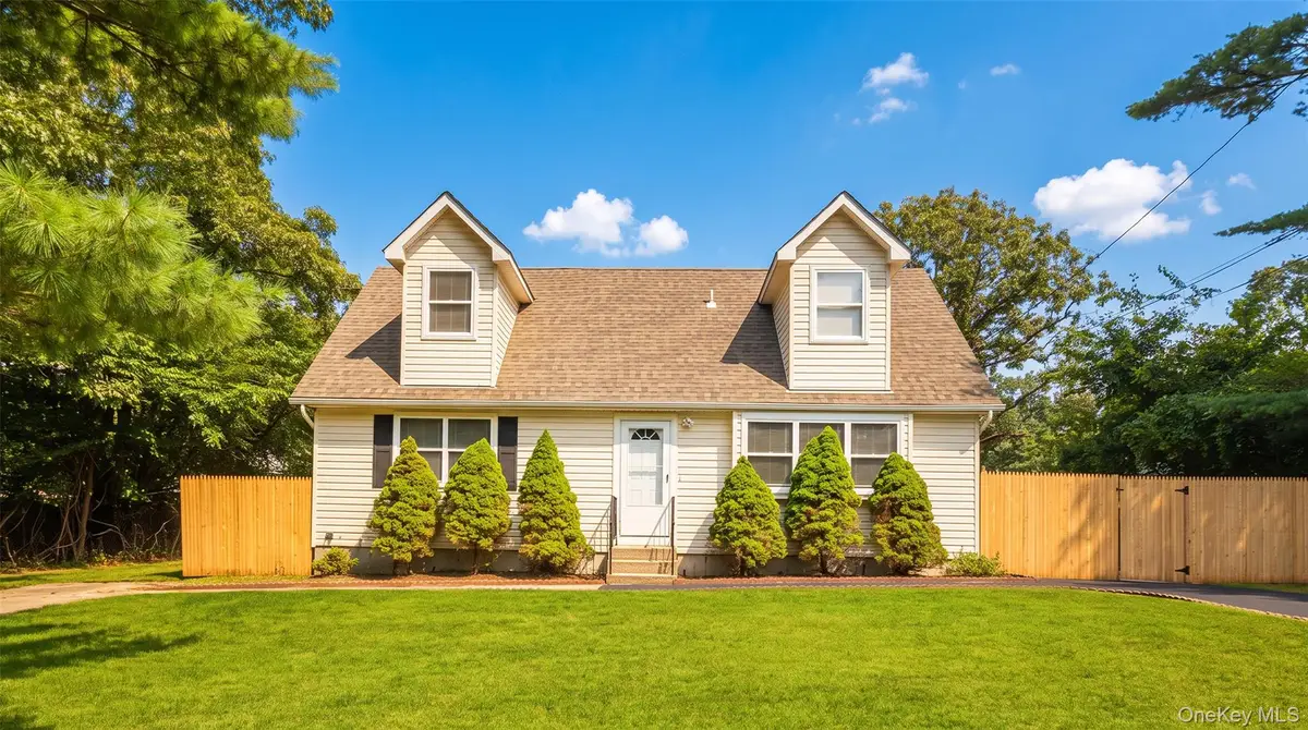35 Cedar Lane, Medford, NY 11763 - #1