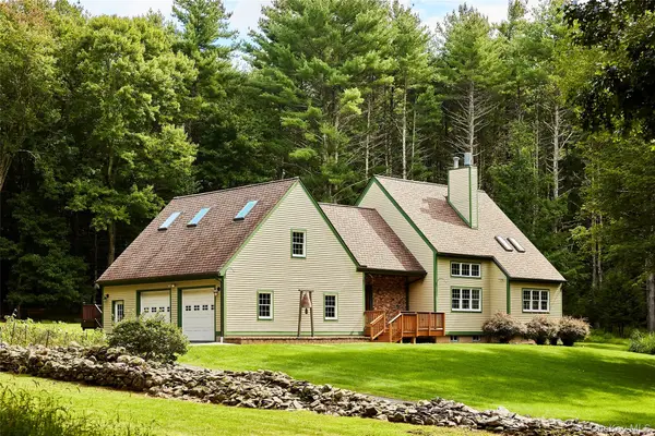 5 Ross Lane, Sparrowbush, NY 12780