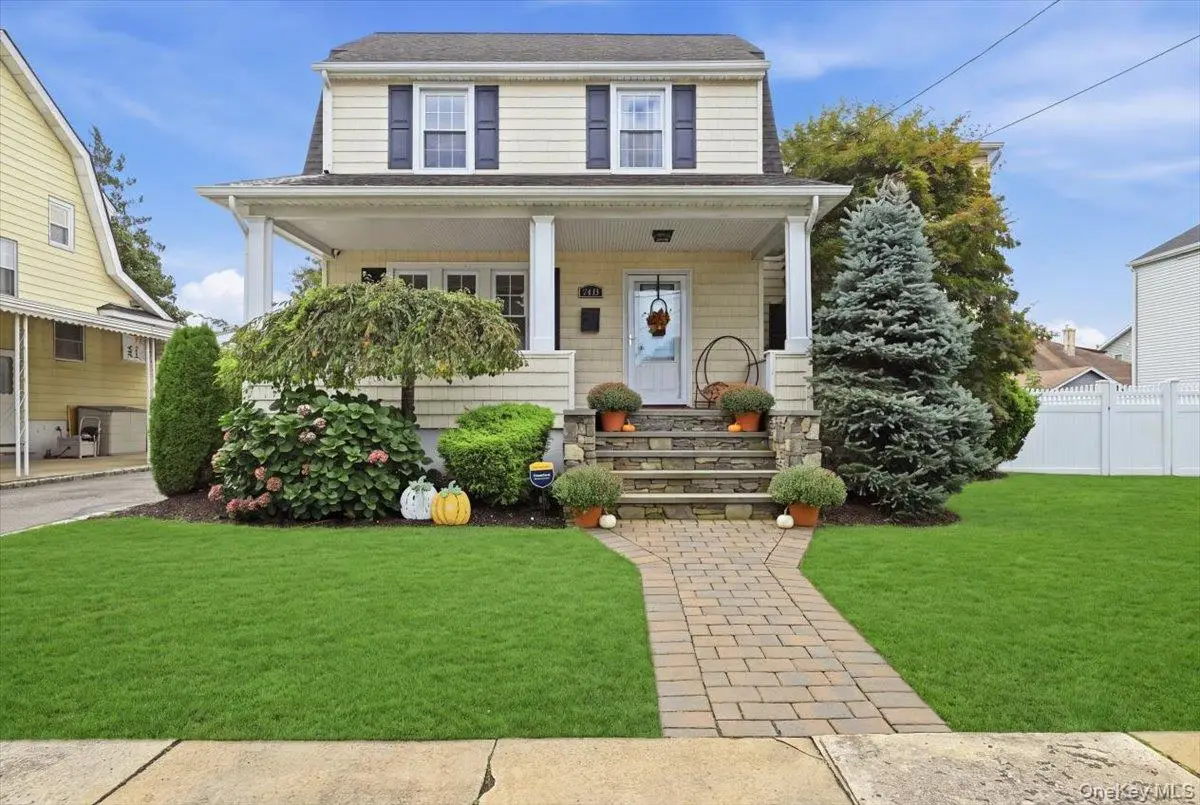 2546 Hicks Street, Bellmore, NY 11710 - #1
