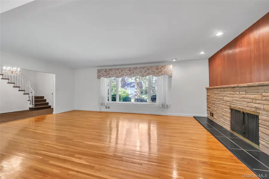 238 Clent Road, Great Neck, NY 11021 - #3
