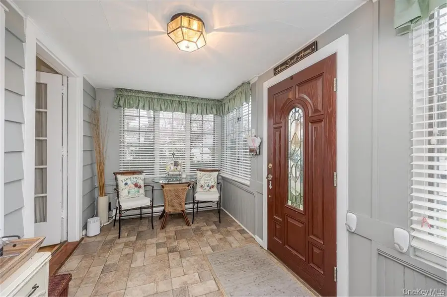 18 Yale Place, Lynbrook, NY 11563 - #3