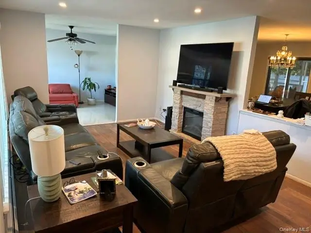 4 Carston Street W, Selden, NY 11784 - #1